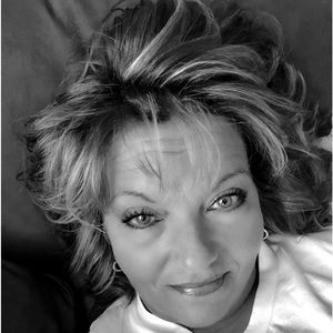 Meet your Posher, Teri